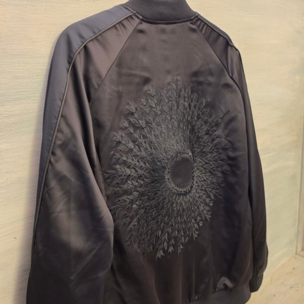 H&M Black Satiny Unisex Embroidered Floral Sunburst Bomber‎ Jacket Large GC